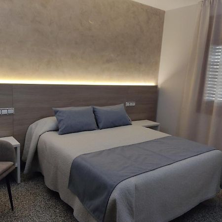 Hotel Querol バルデロブレス エクステリア 写真