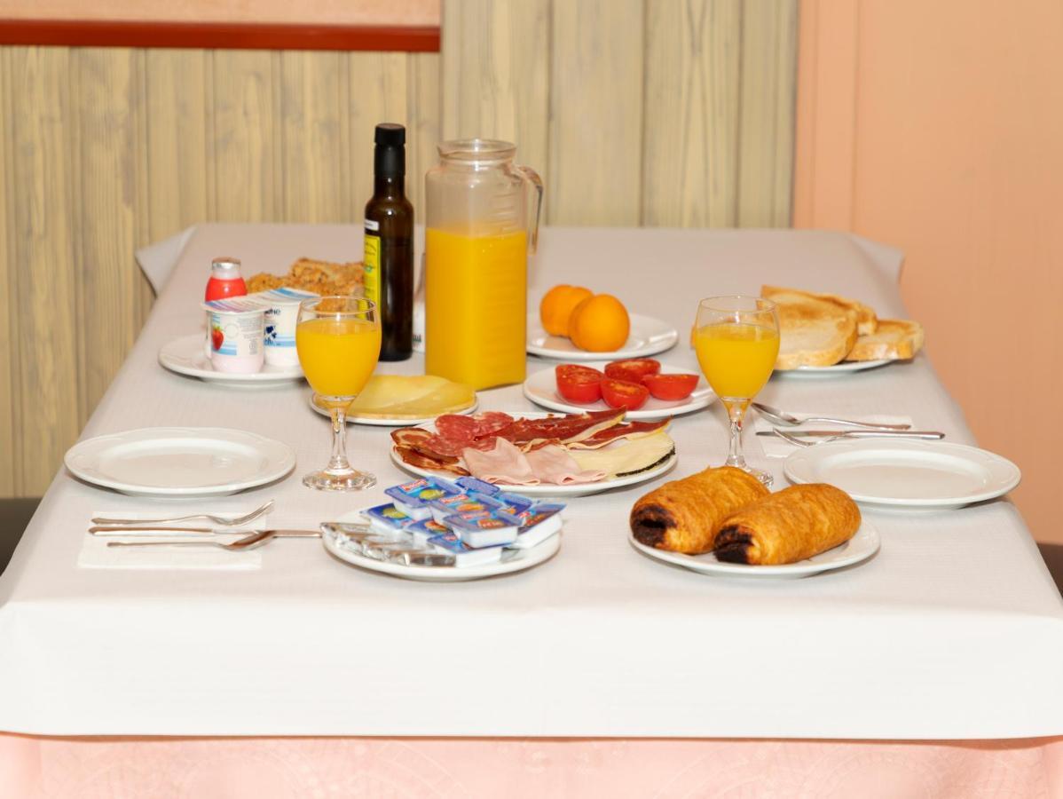 Hotel Querol バルデロブレス エクステリア 写真