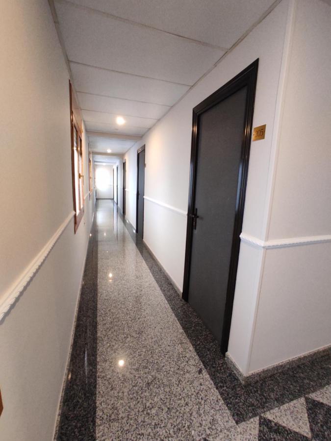 Hotel Querol バルデロブレス エクステリア 写真