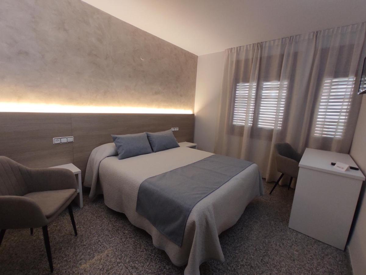 Hotel Querol バルデロブレス エクステリア 写真